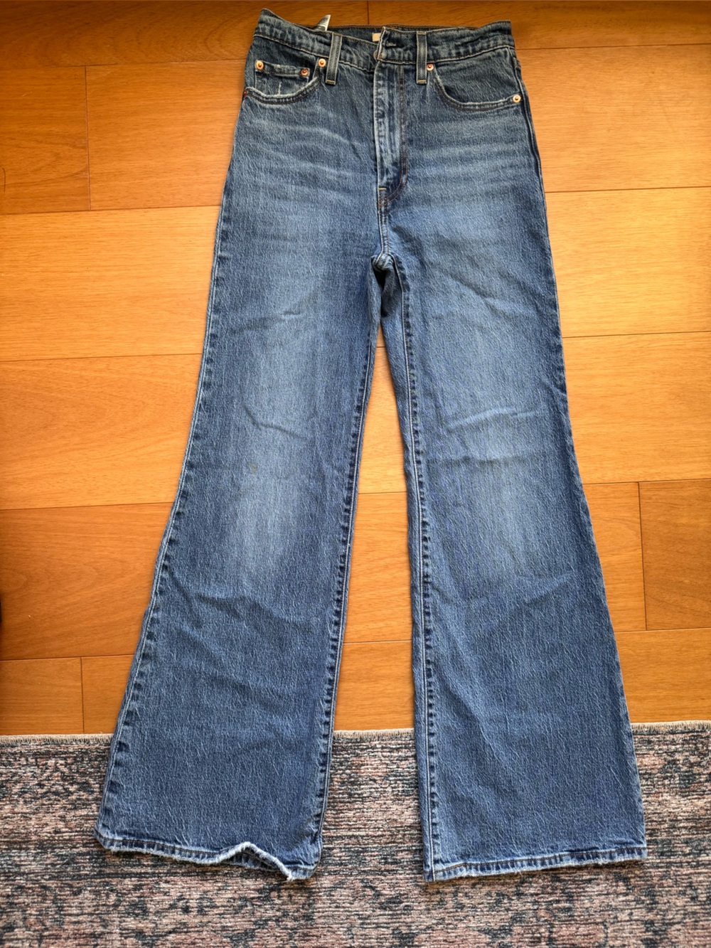 Levi’s Ribcage Bell size 25